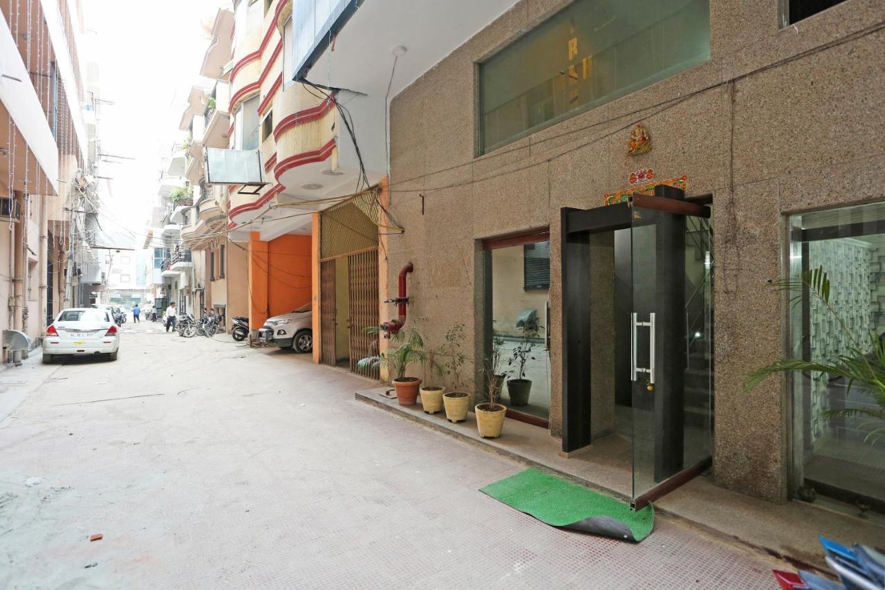 Aero Look Hotel New Delhi Exterior photo