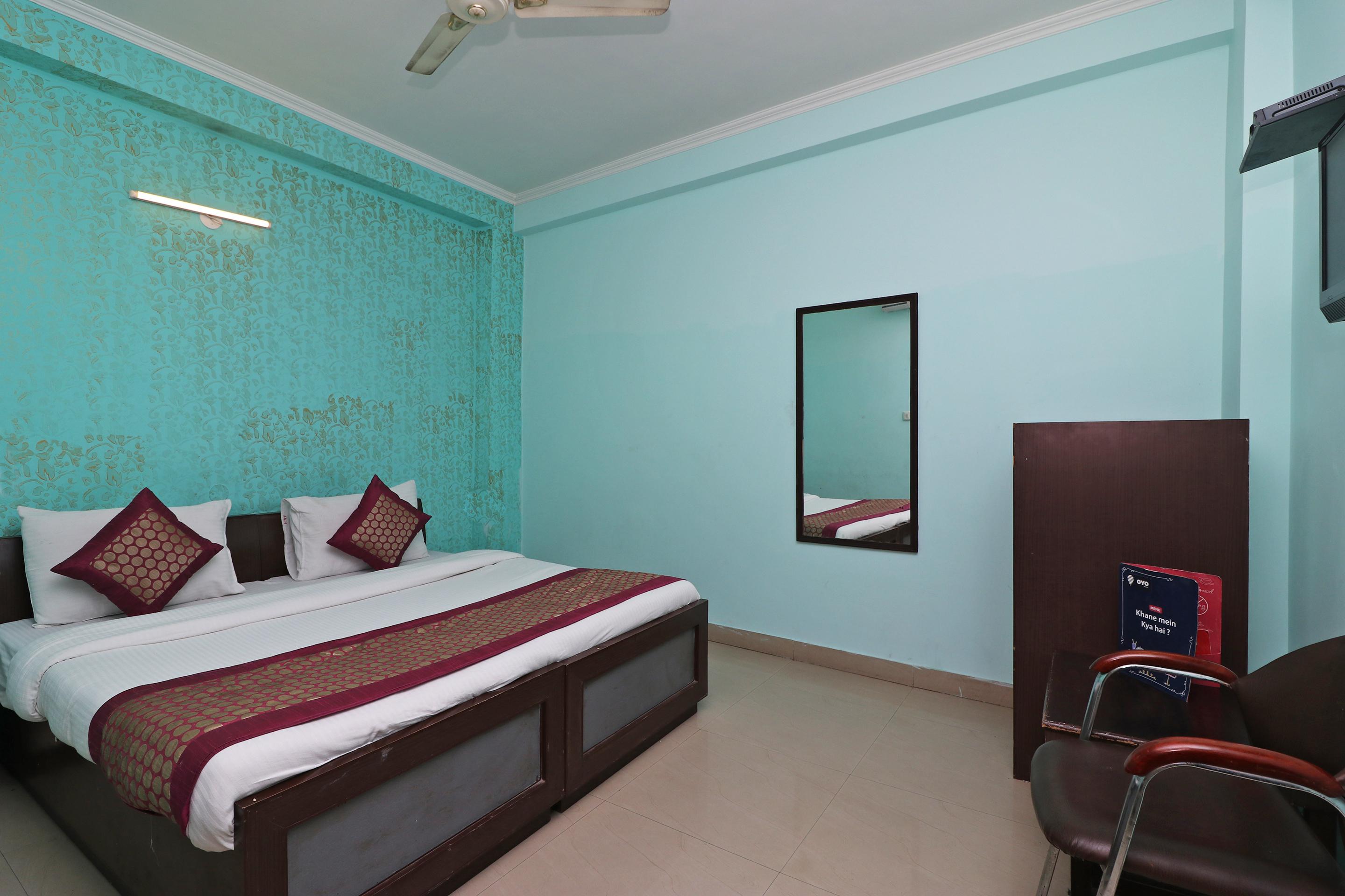 Aero Look Hotel New Delhi Exterior photo