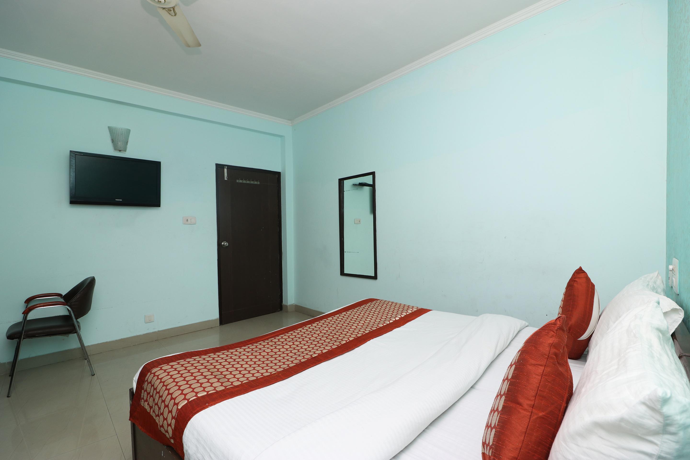 Aero Look Hotel New Delhi Exterior photo
