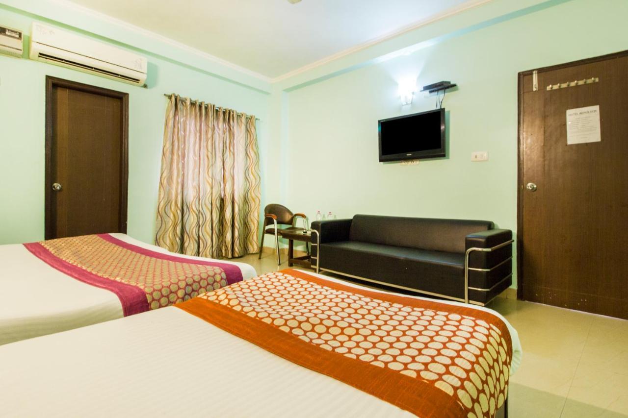 Aero Look Hotel New Delhi Exterior photo